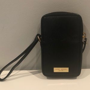 Henri Bendel - Black Leather Wristlet
